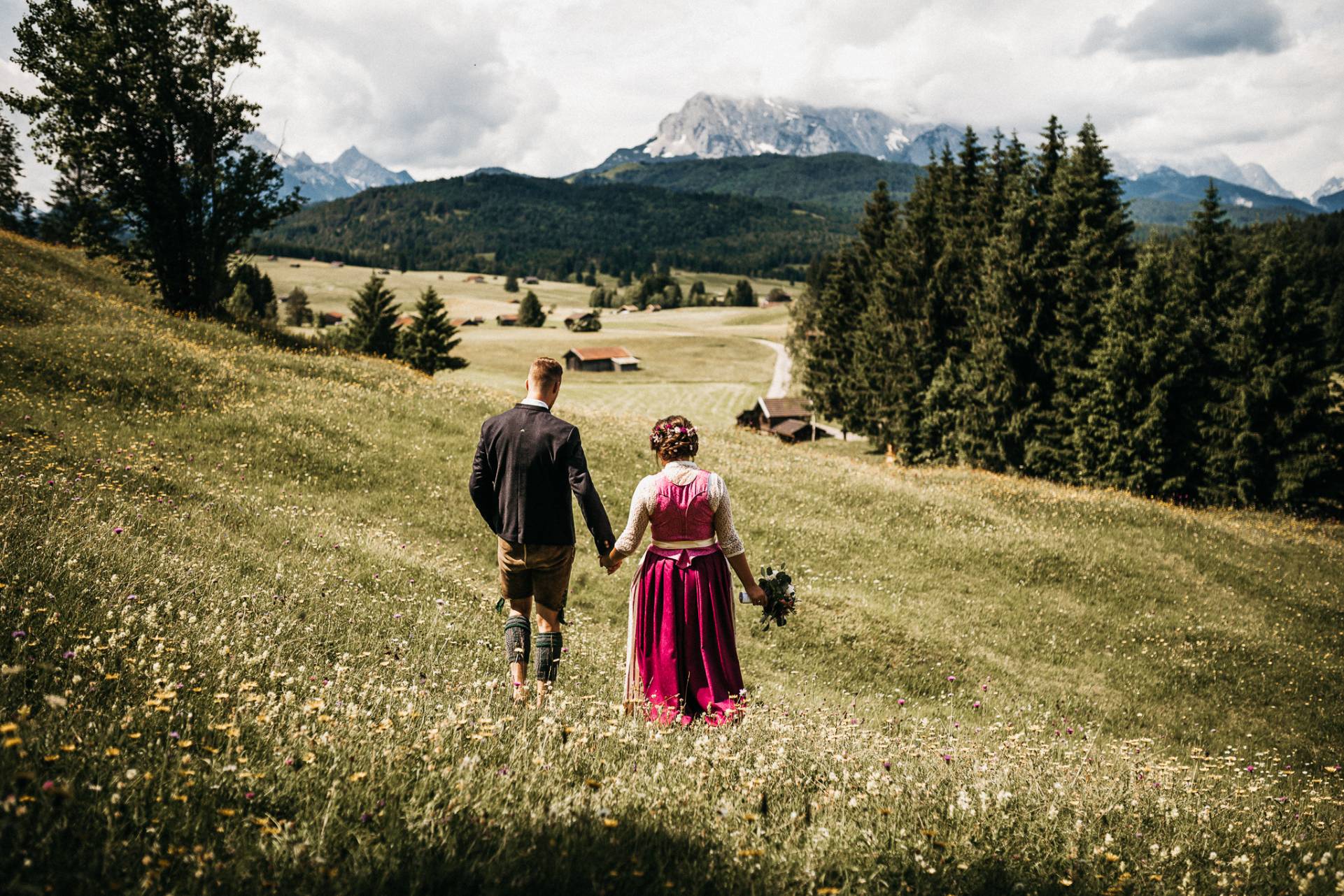 Destination wedding in the mountains near Garmisch Partenkirchen in the Alps